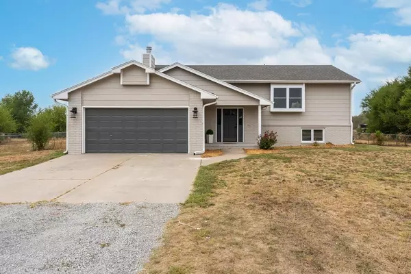 8649 S Ida, Haysville, KS 67060