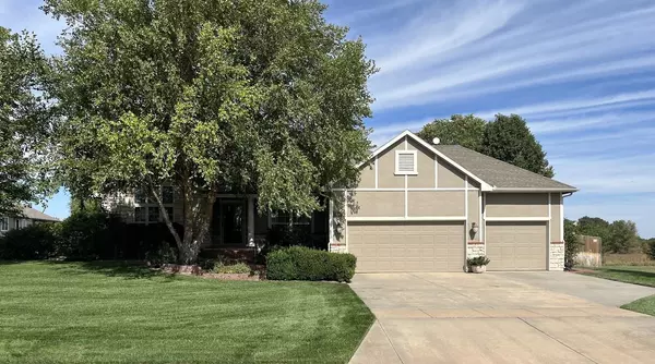 514 W Cherry Oaks St, Cheney, KS 67025