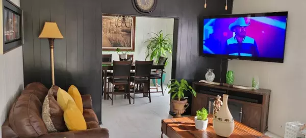 Arkansas City, KS 67005-3648,410 E Taylor Ave