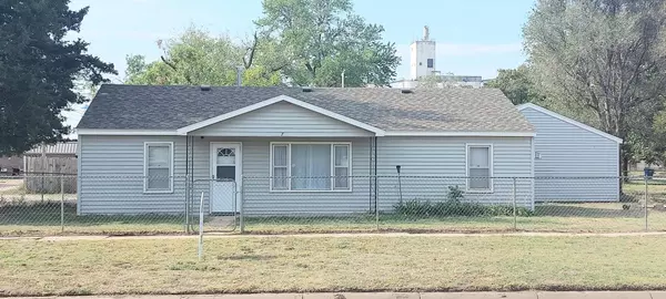 7 W Avenue C, Nickerson, KS 67561