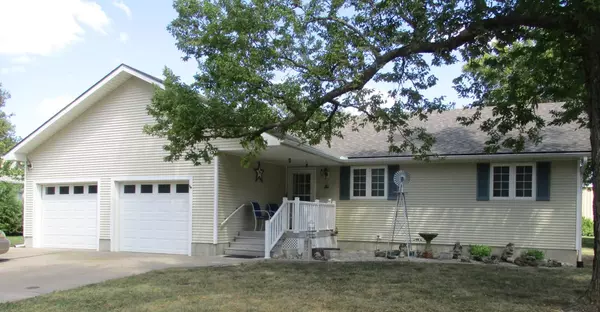 128 N Freeborn, Marion, KS 66861