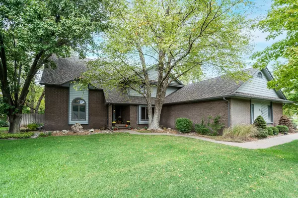 801 Ridge Point,  Mulvane,  KS 67110