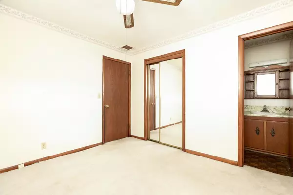 Andover, KS 67002,221 E Willowbrook St