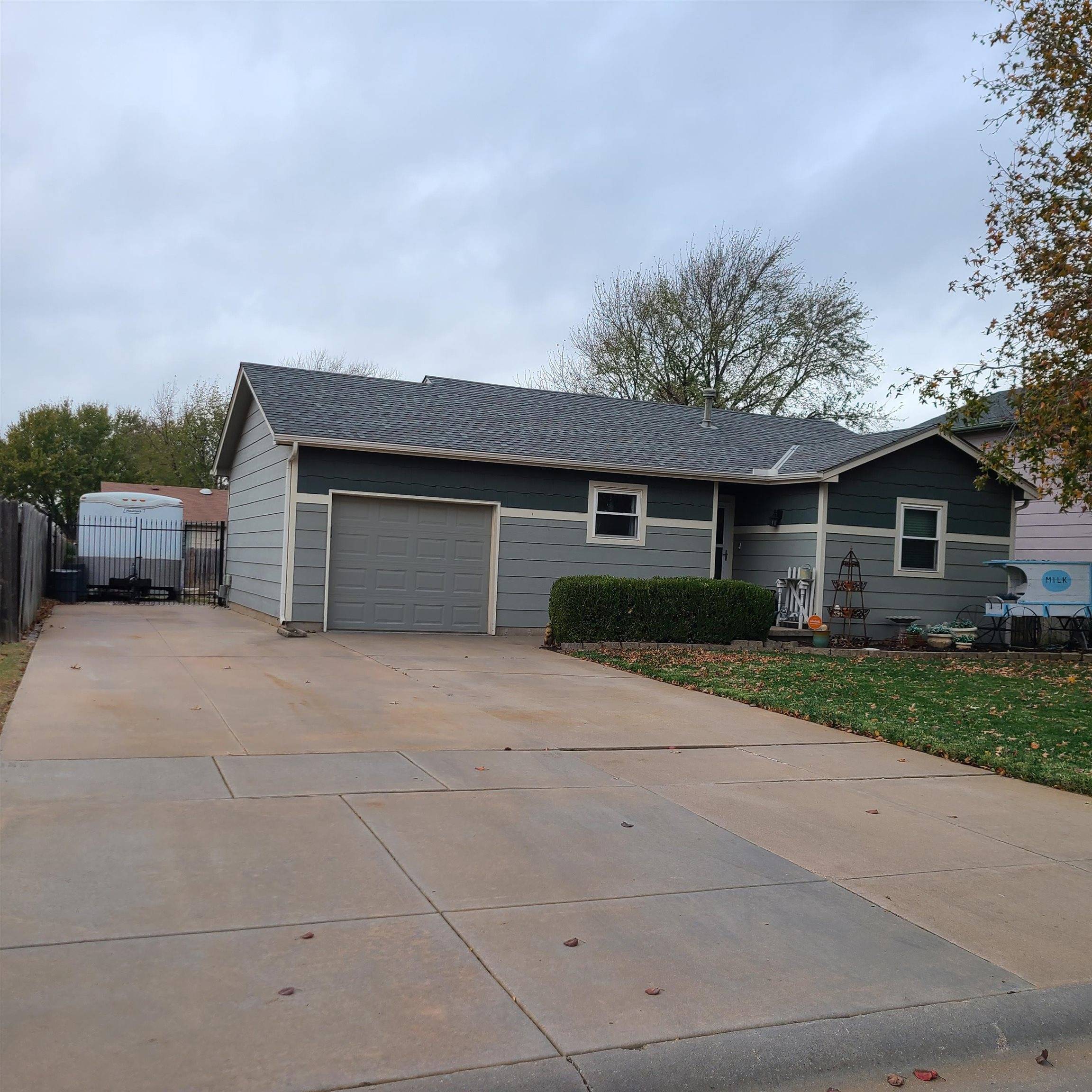 3931 Brummett CR, Wichita, KS 67215