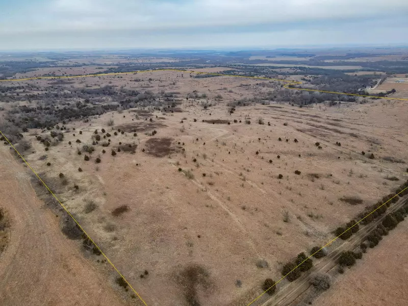 1985 2000 Ave, Chapman, KS 67431