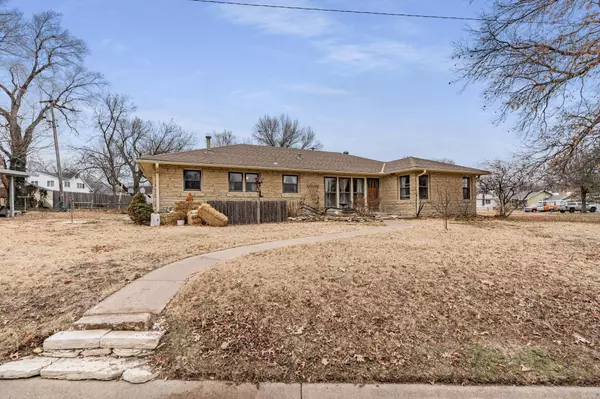 Potwin, KS 67123,318 E VIOLET ST