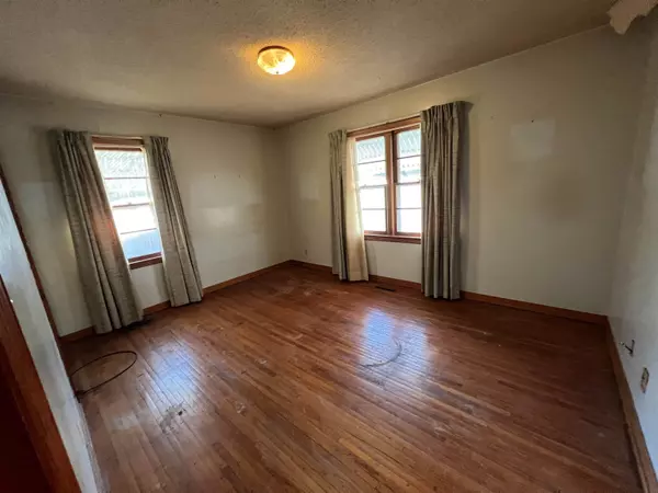 Wichita, KS 67216,2662 S Lulu