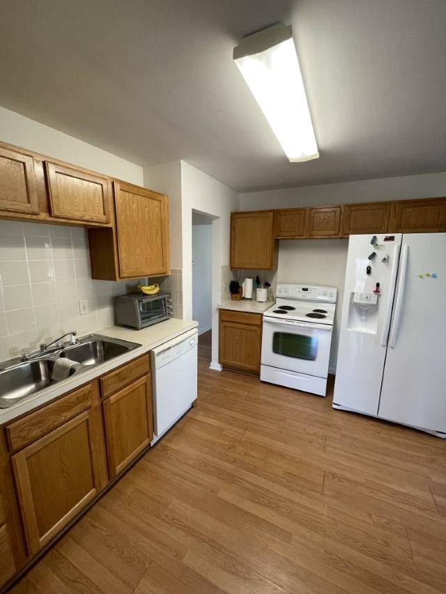 Wichita, KS 67211,2126 S VICTORIA ST