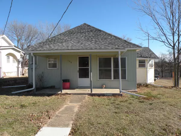 106 Dora Ave, Sedan, KS 67361