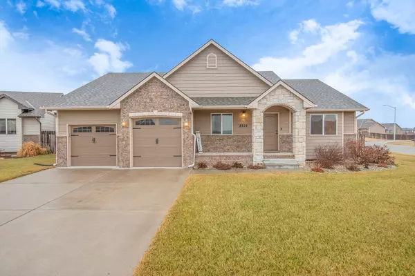 8516 E Chris St, Bel Aire, KS 67226