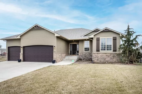 703 W Sandstone Ct, Andover, KS 67002