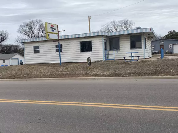 134 E Avenue C, Attica, KS 67009