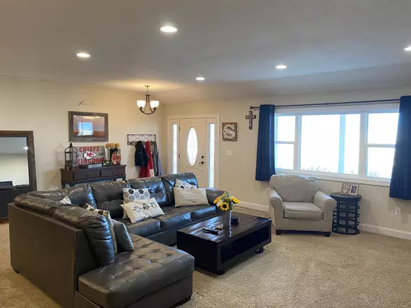 Hays, KS 67601,1426D Feedlot Rd