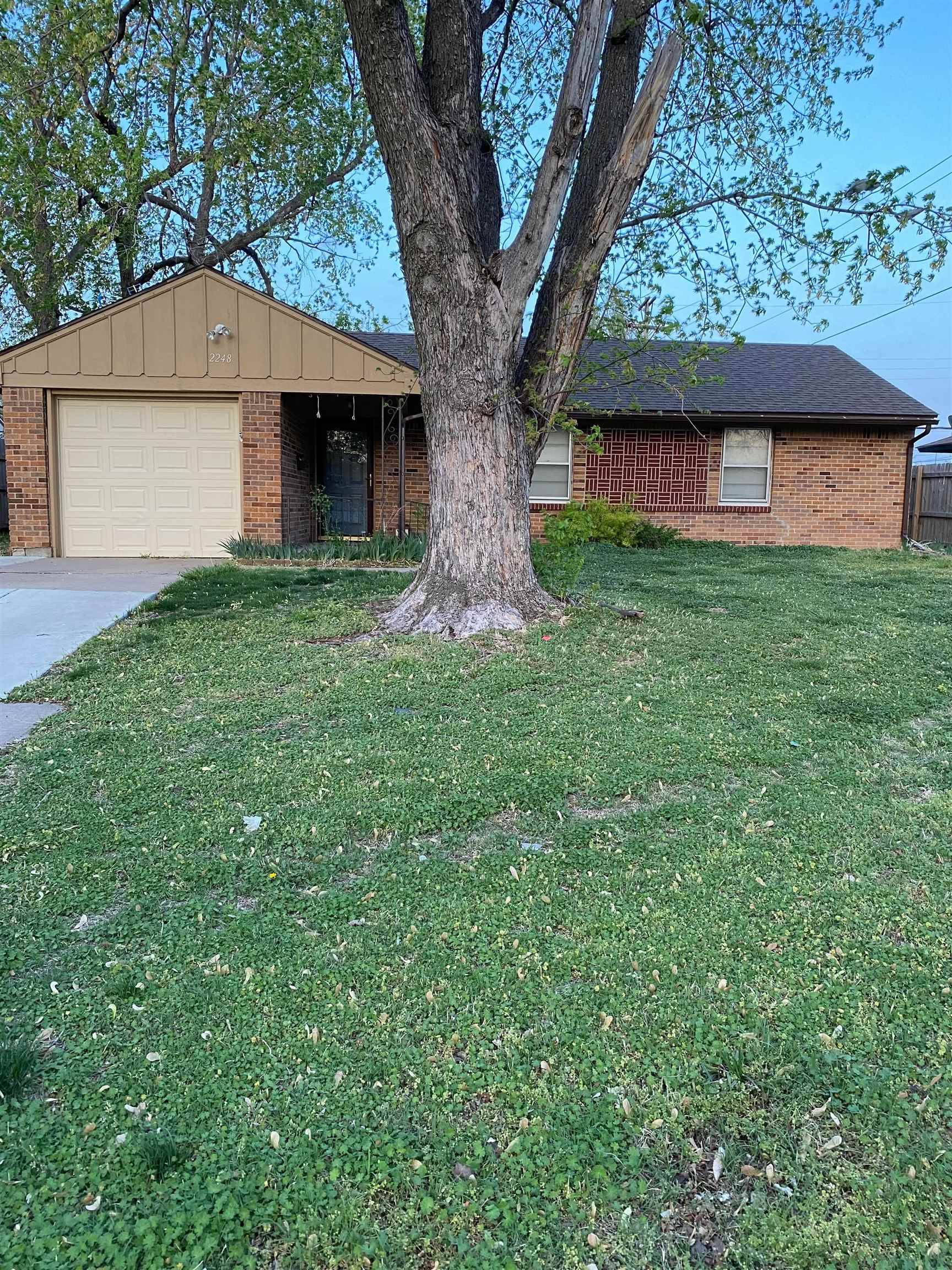 2248 S Bonn Ave, Wichita, KS 67213