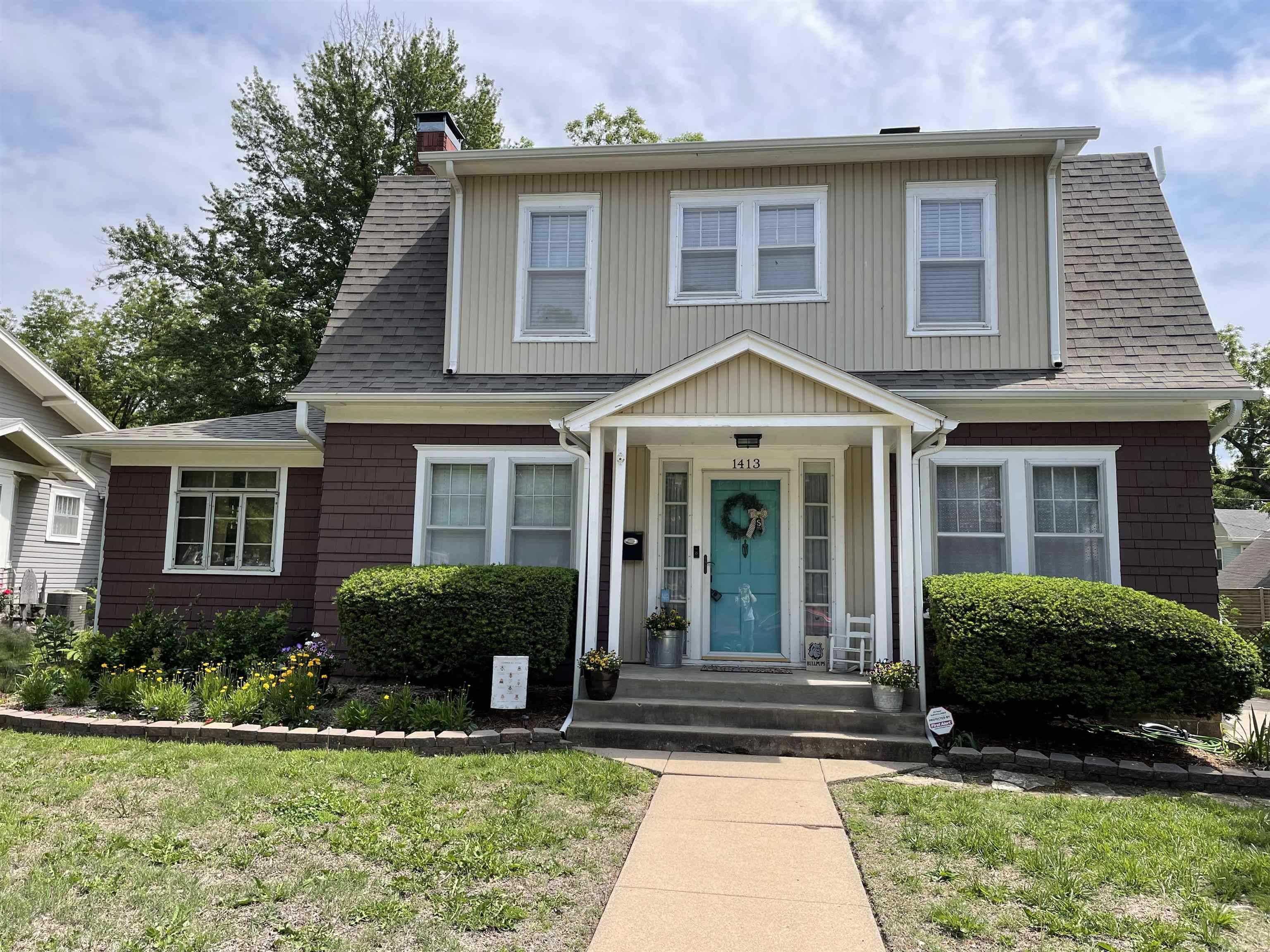 1413 E 8th Ave, Winfield, KS 67156