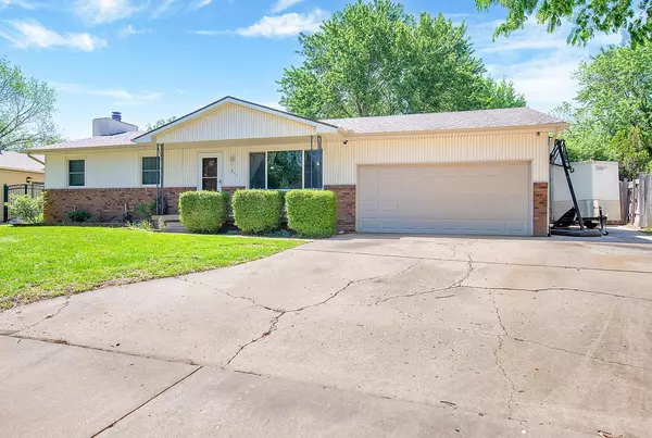 311 N Basswood, Haysville, KS 67060