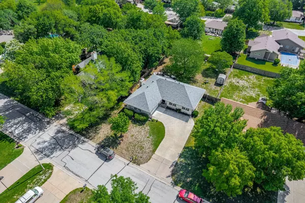 Wichita, KS 67226,2322 N Inwood Cir