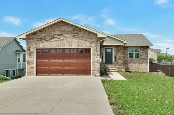 608 E Shade, Andover, KS 67002