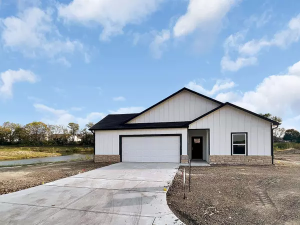 2745 E Highridge St, Park City, KS 67219