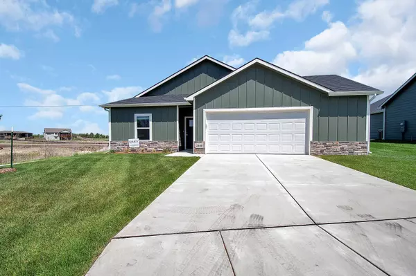 2840 E Highridge St, Park City, KS 67219