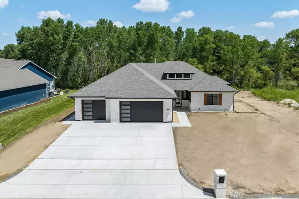 438 E River Birch Cir., Haysville, KS 67060