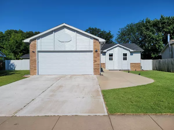 1922 S Cypress St, Wichita, KS 67207