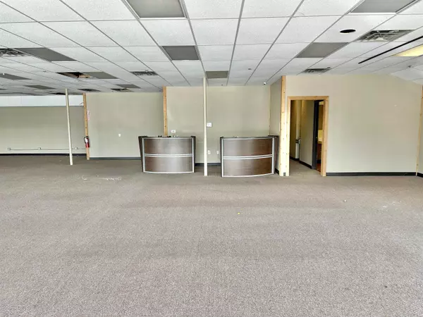 Lawrence, KS 66046,1516 W 23rd Street