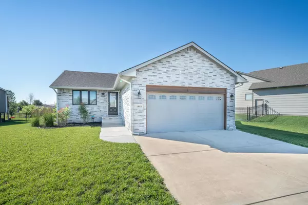 Wichita, KS 67235,14013 W Autumn Ridge St