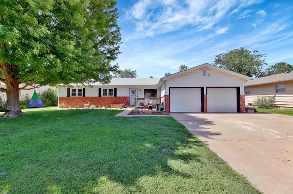 9110 W Suncrest St., Wichita, KS 67212