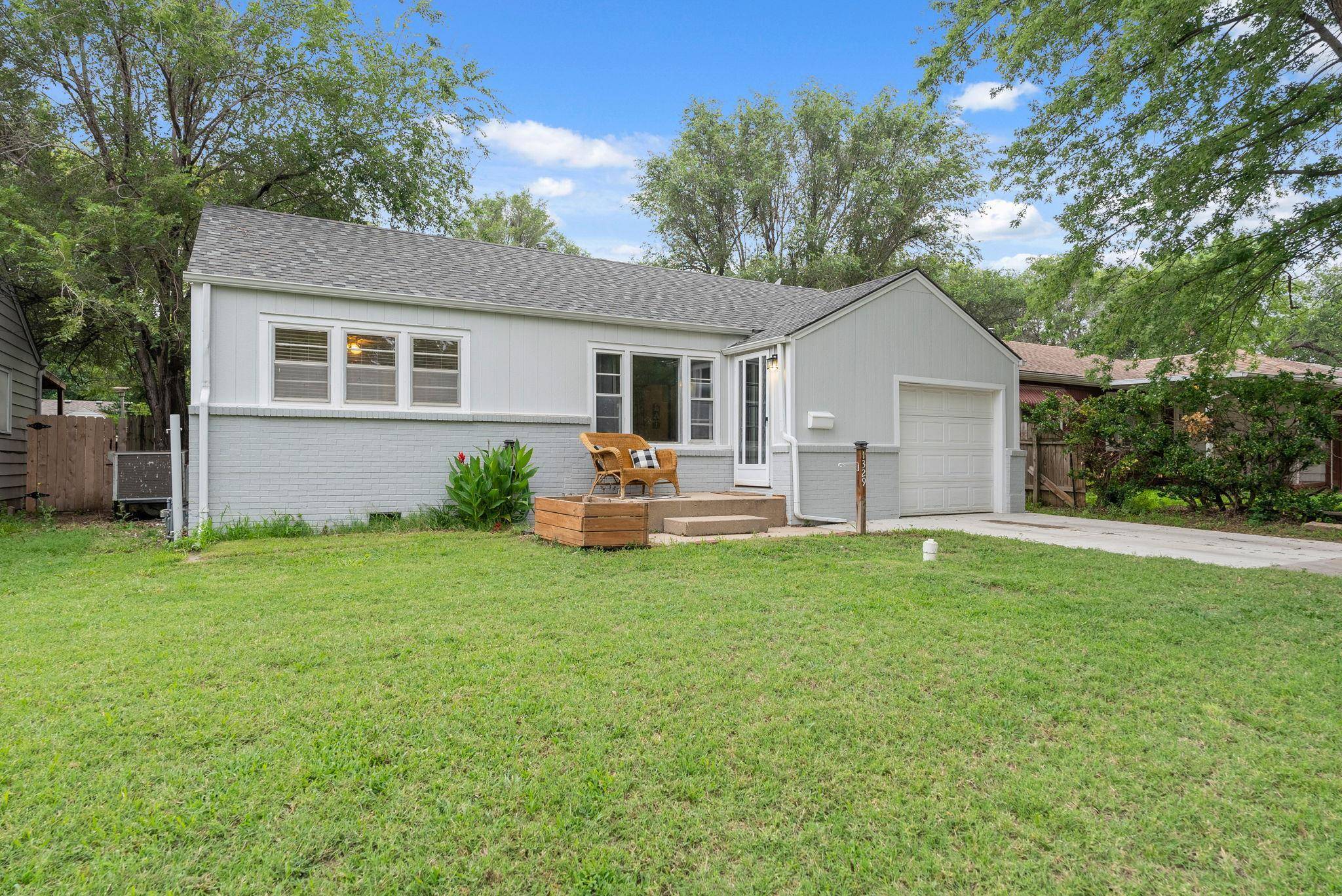 1329 PAULINE ST, Augusta, KS 67010