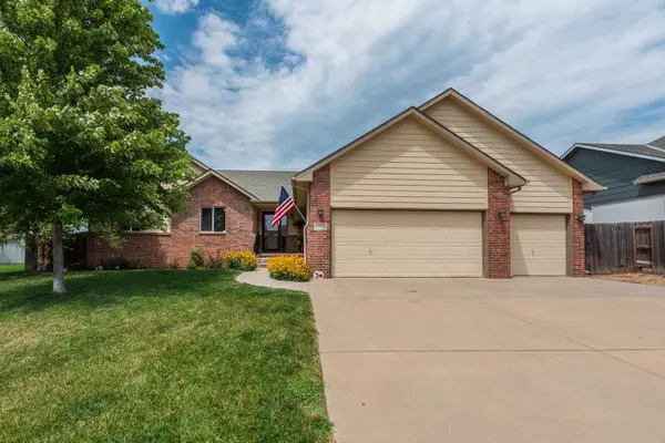 2917 N Rock Bridge Ct, Derby, KS 67037