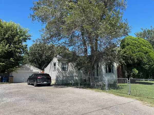 500 E 49th St N, Park City, KS 67219-2801