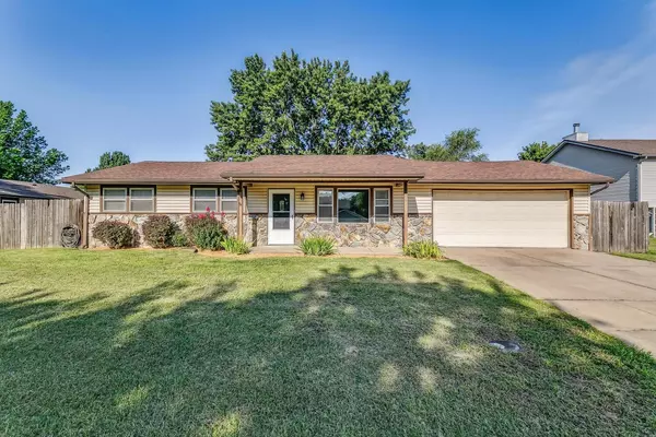 223 N Sioux St, Kechi, KS 67067