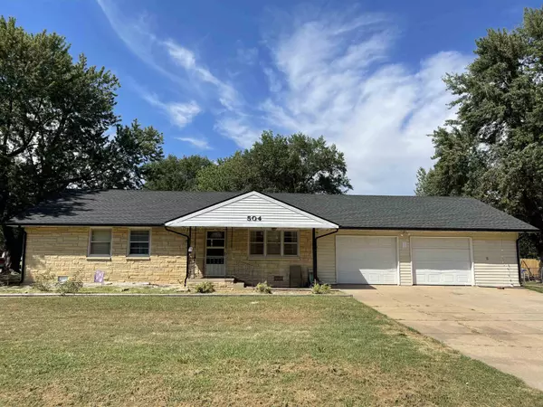 504 E Poplar Ave, Arkansas City, KS 67005