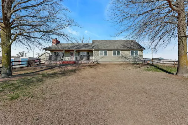 7401 N Tyler Rd, Valley Center, KS 67147