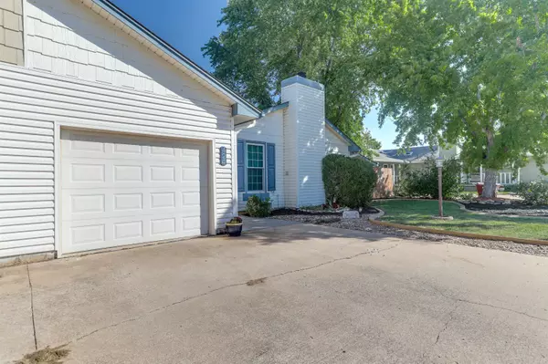 Wichita, KS 67209,424 S Woodchuck Ln