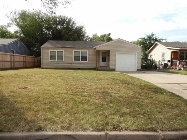 2743 S GREENWOOD, Wichita, KS 67216