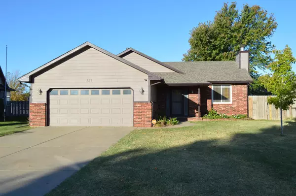 351 S Peach Cir, Haysville, KS 67060