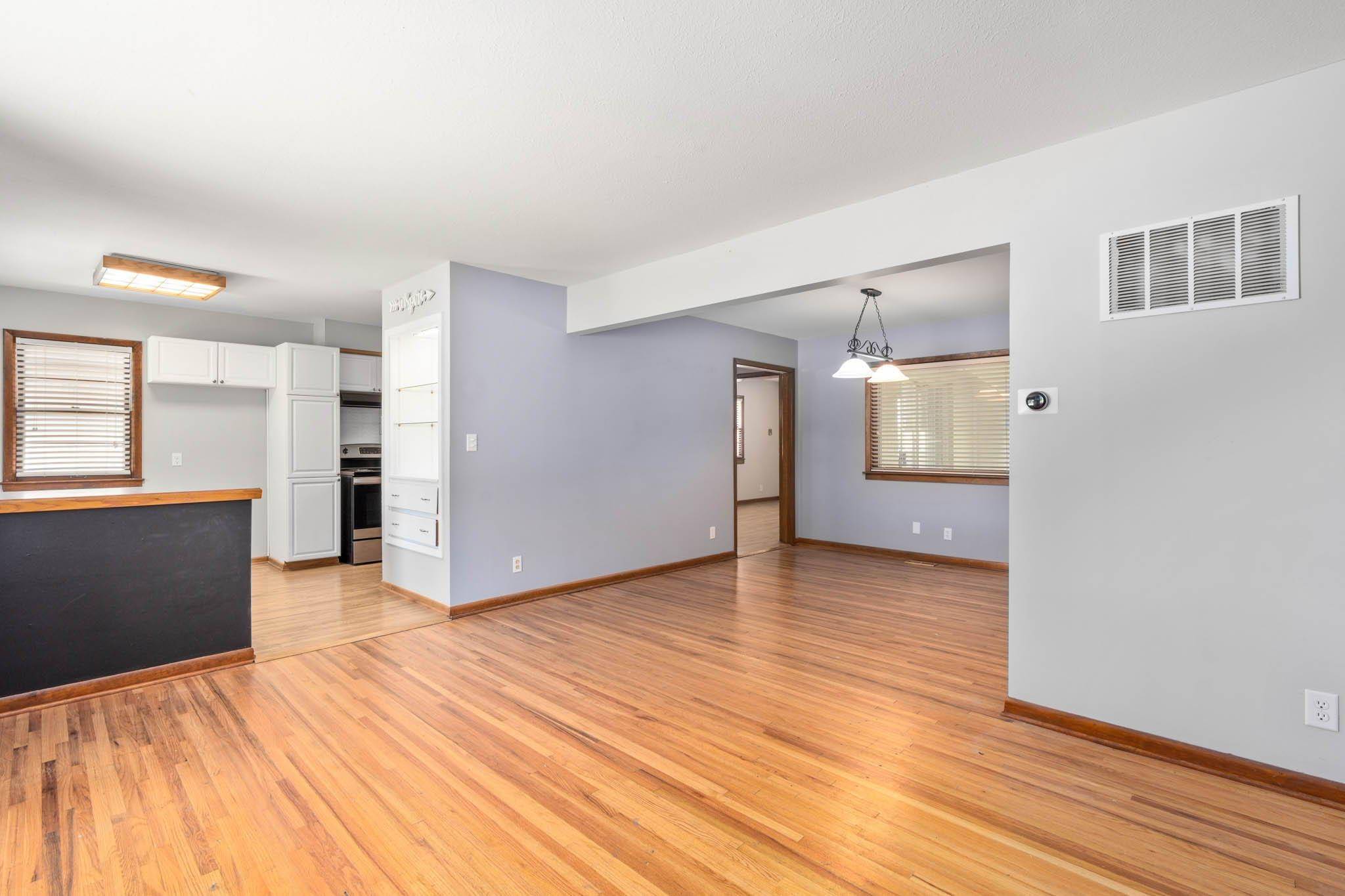 Haysville, KS 67060,330 Slade Ave