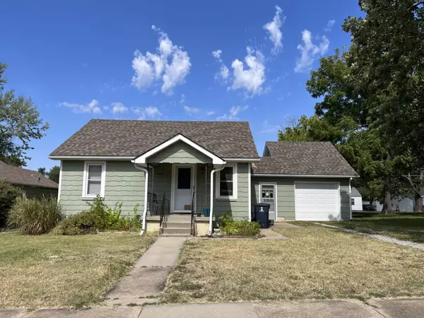 1402 W Carr Ave, El Dorado, KS 67042