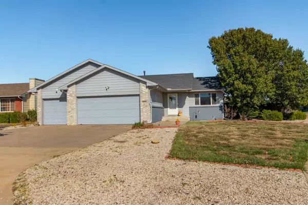 1220 Summerwood Cir, Goddard, KS 67052