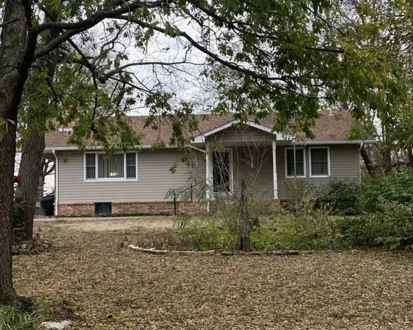 2560 SE Munson Hill Rd, El Dorado, KS 67042