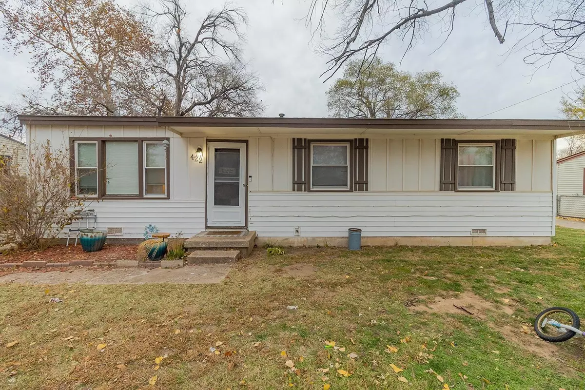 Haysville, KS 67060,422 W 7th St