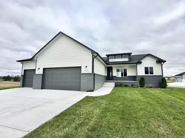 2540 S Clear Creek Cir, Wichita, KS 67230