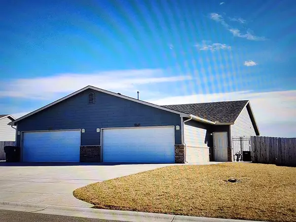 604-606 N Grandstone St,  Kechi,  KS 67067