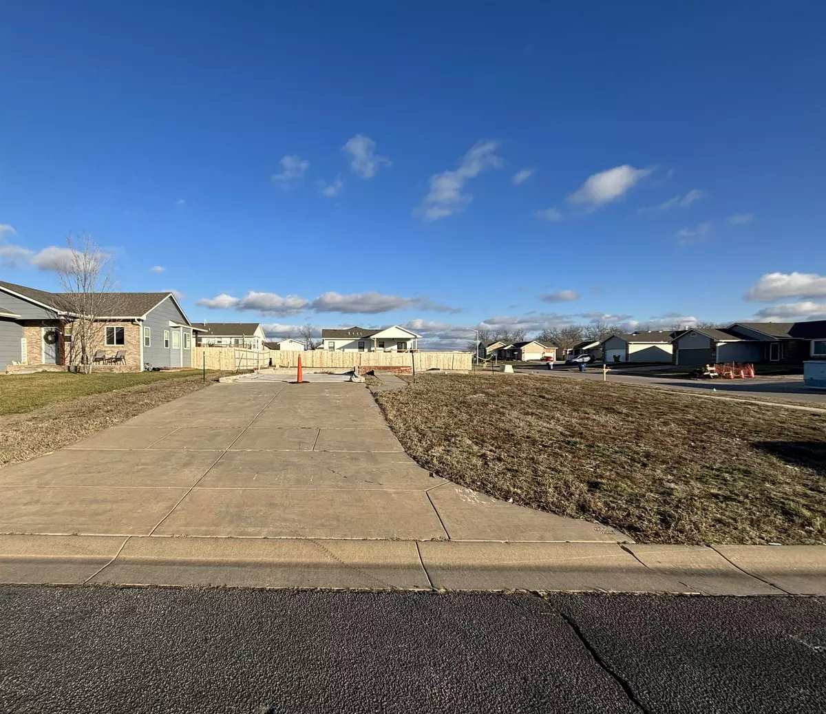 Andover, KS 67002,810 S Cherrywood