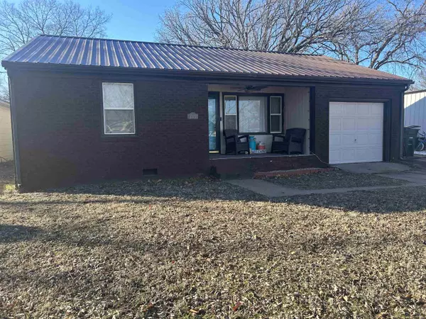 1517 N 3RD,  Arkansas City,  KS 67005