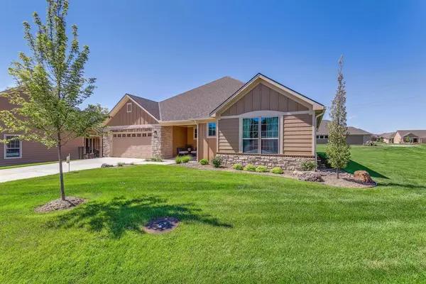 1000 E Waters Edge, Derby, KS 67037