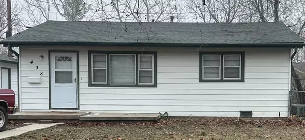 438 Elm Ave, Valley Center, KS 67147