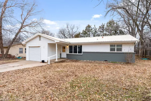 324 Warren Rd,  El Dorado,  KS 67042